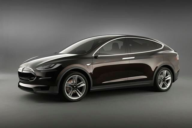 Tesla Modell X - Elektrisch gegen den Strom