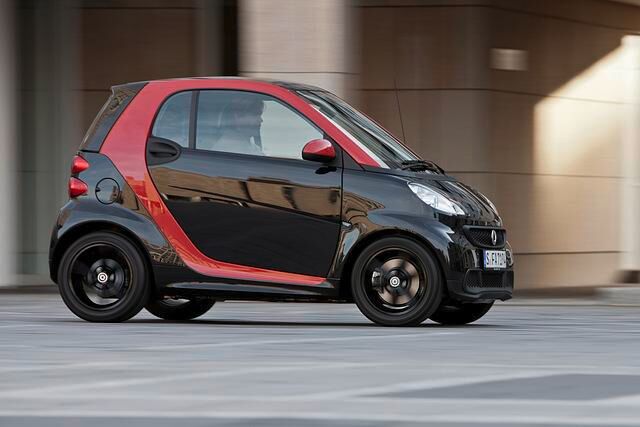 Der Fortwo Sharpred ist auf 1.800 Fahrzeuge limitiert