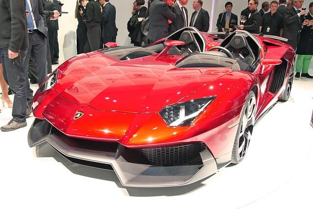 Der Supersportwagen Aventador bildet die Spitze des Lamborghini-Modellprogramms