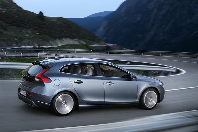 Der V40 tritt unter anderem gegen Audi A3 Sportback an