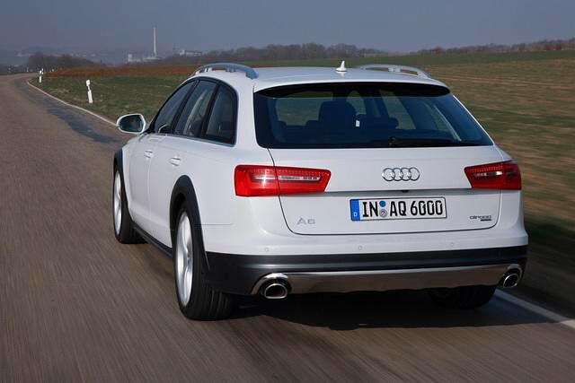 Die Leistungsspanne der Diesel reicht von 150 kW/204 PS bis 230 kW/313 PS, der Benziner kommt auf 228 kW/310 PS