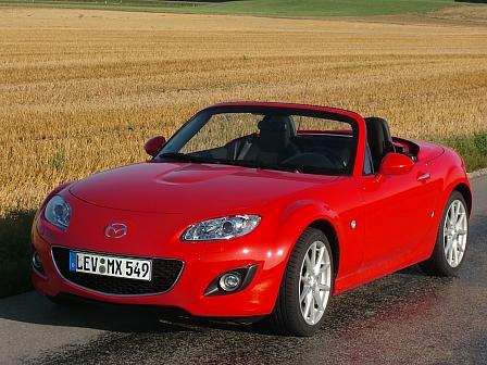 Mazda MX-5 oben vorn