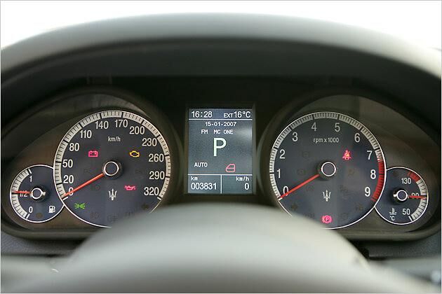 Der Tachometer verspricht nicht zu wenig