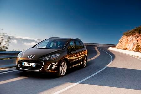 Peugeot 308 - Entschärftes Haifischmaul (Vorabbericht) Peugeot 308 - Entschärftes Haifischmaul (Vorabbericht)