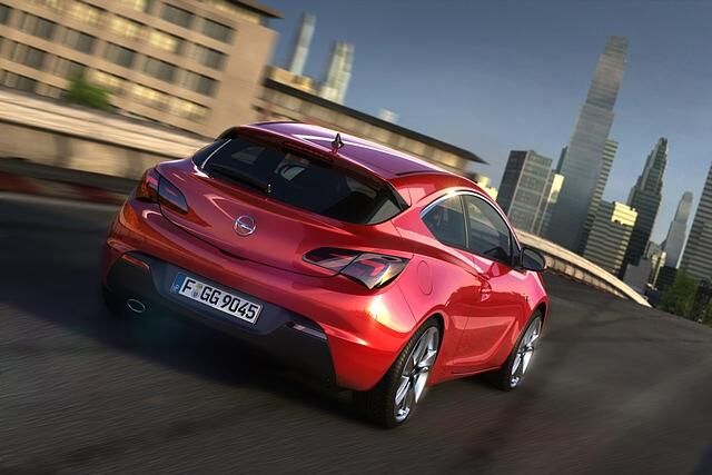 Mit dem breiten Heck wirkt der GTC geduckt