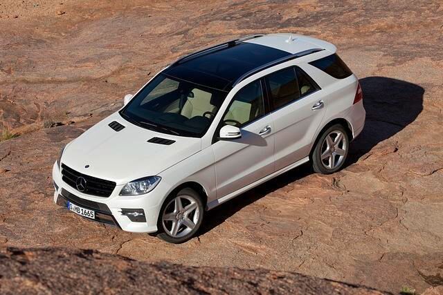 Gegenüber dem Vorgänger wirkt das SUV noch eine Spur ziviler, was vornehmlich an der etwas flacheren, trotzdem aber bulligen Sch