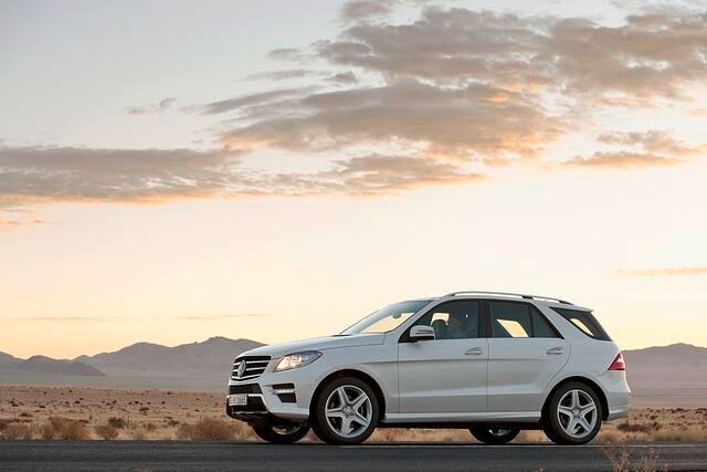 Preise für die neue M-Klasse nennt Mercedes erst im Juli. Das aktuelle Modell startet bei 53.600 Euro für den günstigsten Diesel