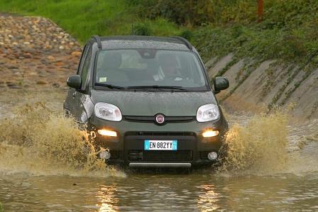 Der Fiat Panda 4x4 1.3 Multijet kostet ab 17.290 Euro.