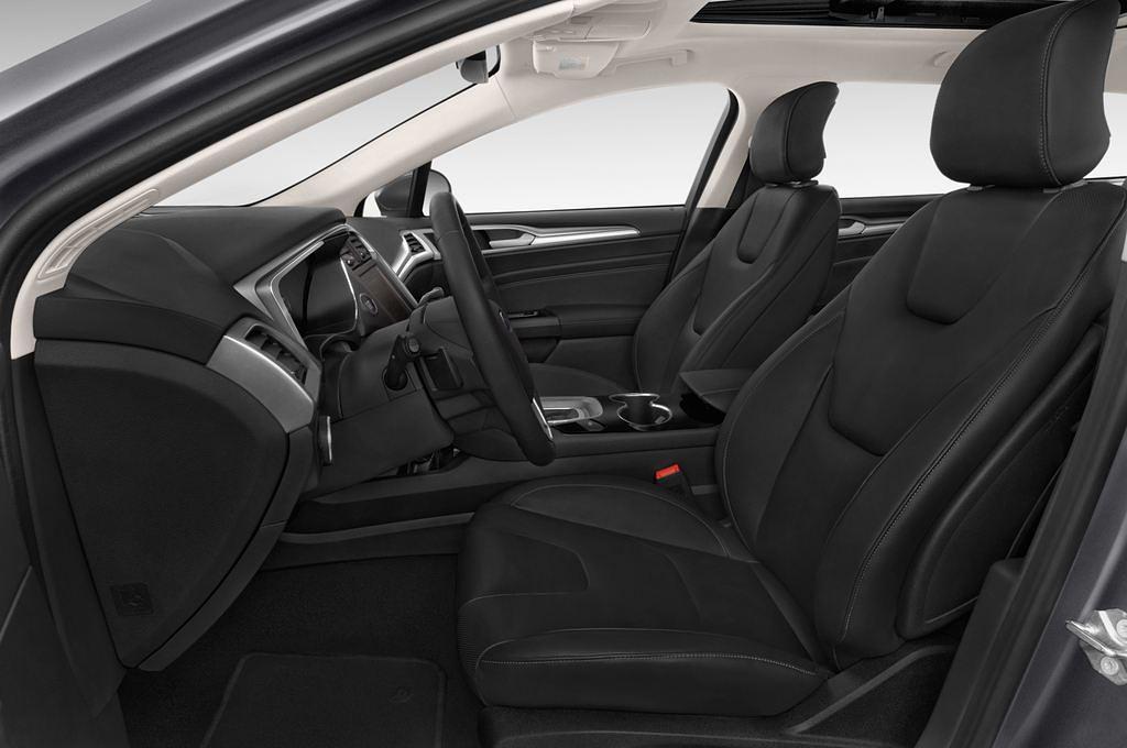 Ford Mondeo (Baujahr 2015) Titanium 5 Türen Vordersitze