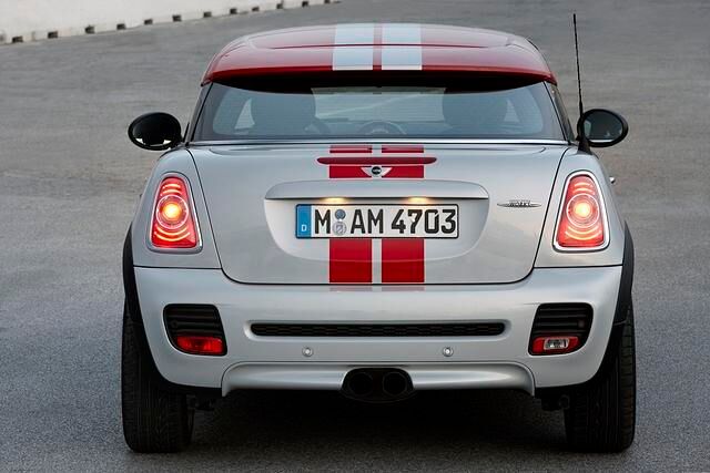Top-Modell ist das JCW Coupé mit 211 PS