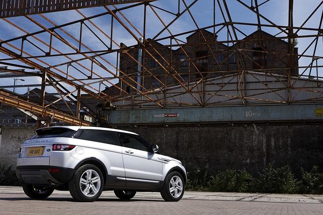 Ungewöhnlich: Den Range Rover Evoque gibt es auch mit drei Türen