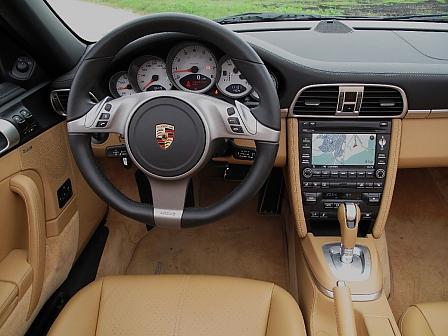 Porsche 911 Carrera 4S Cabrio - Fröhliche Weihnachten