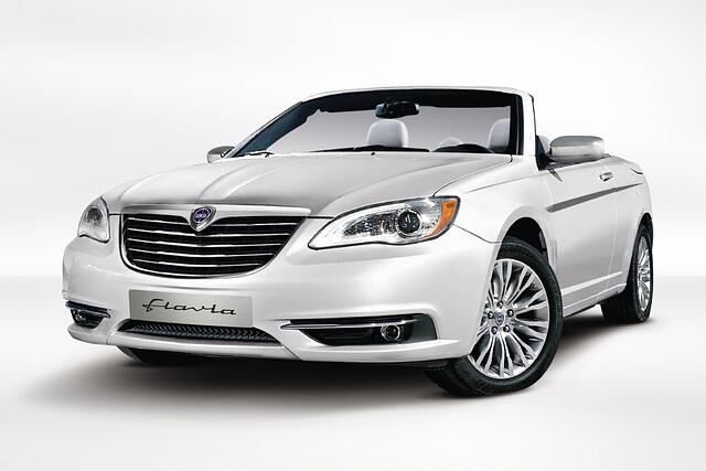 Neu im Programm ist das viersitzige Cabrio Flavia