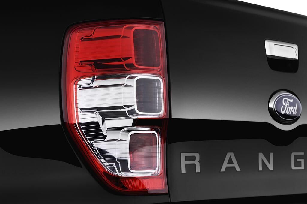 Ford Ranger (Baujahr 2013) LIMITED 4 Türen Rücklicht
