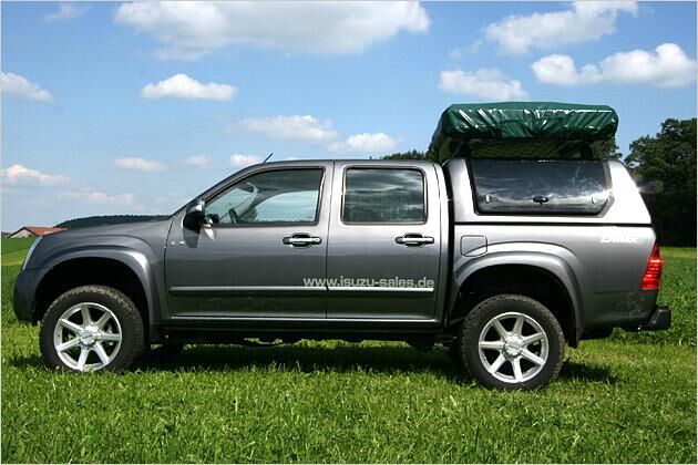 Der D-Max ist eigentlich ein Pick-up. Die Ladefläche lässt sich jedoch mit einem Hardtop abdecken