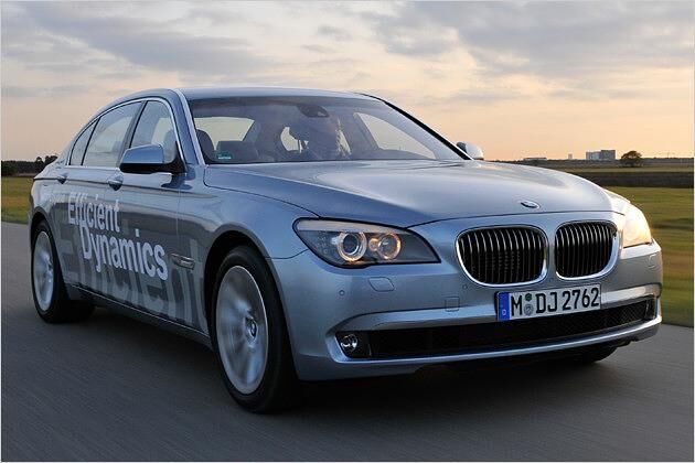 Der ActiveHybrid 7 wird ab 105.900 Euro kosten