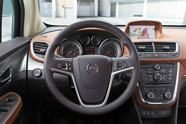 Das Cockpit orientiert sich am aktuellen Stil der Marke