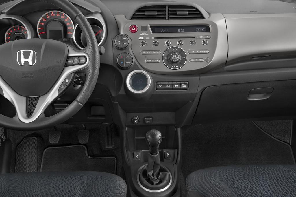 Honda Jazz (Baujahr 2011) Exclusive 5 Türen Mittelkonsole