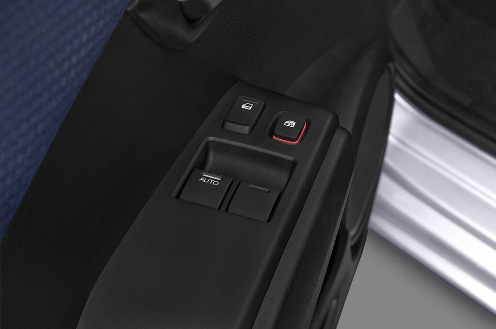 Honda Jazz (Baujahr 2015) S 5 Türen Bedienungselemente Tür