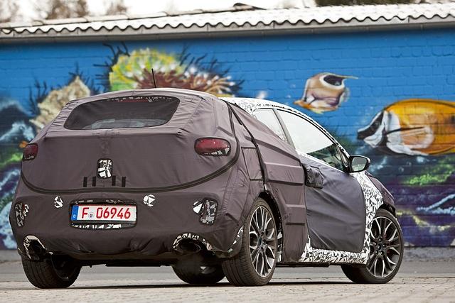 Der Prototyp ist noch stark getarnt