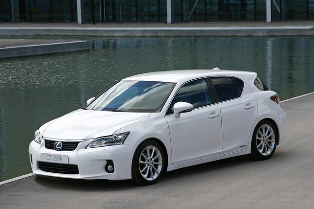 In der Kompaktklasse lagen zudem der Auris Hybrid und der Lexus CT200h vorne