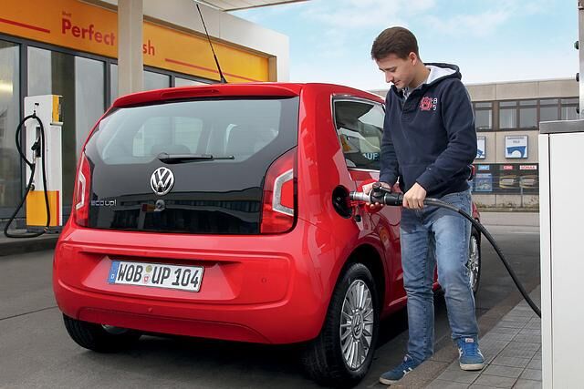 Der Aufpreis für das zweitürige Basismodell \"Take Up“ von 2.975 Euro fällt ziemlich happig aus