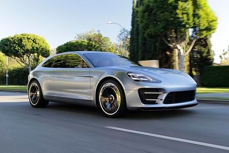 Panorama: Porsche Panamera Sport Turismo - Ein Star auf der Straße