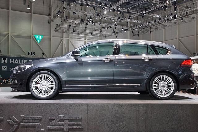 Qoros will seine potenziellen Kunden keineswegs mit Magerkost abspeisen
