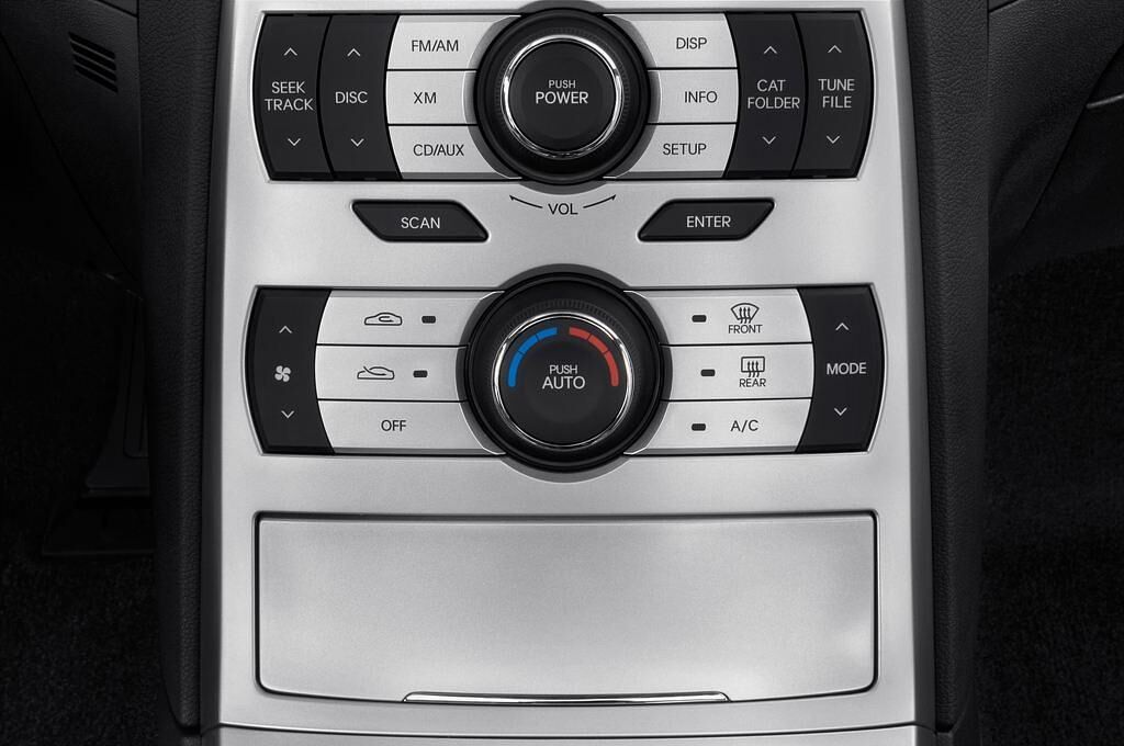 Hyundai Genesis (Baujahr 2011) - 2 Türen Temperatur und Klimaanlage