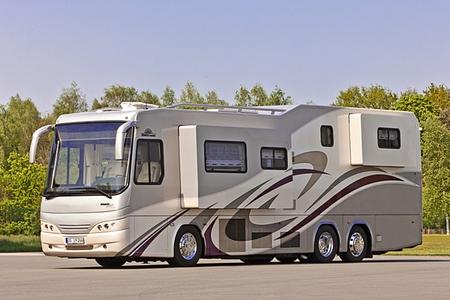 Vario Perfect 1200 Platinum - Luxuswohnmobil auf sechs Rädern