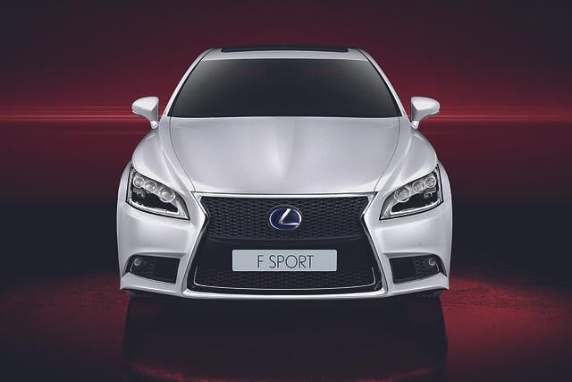 Für beide Modelle bietet Lexus eine F Sport Variante an