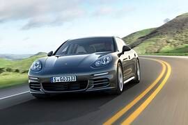 Porsche Panamera - Downsizing an Motoren und Heck Porsche Panamera - Downsizing an Motoren und Heck