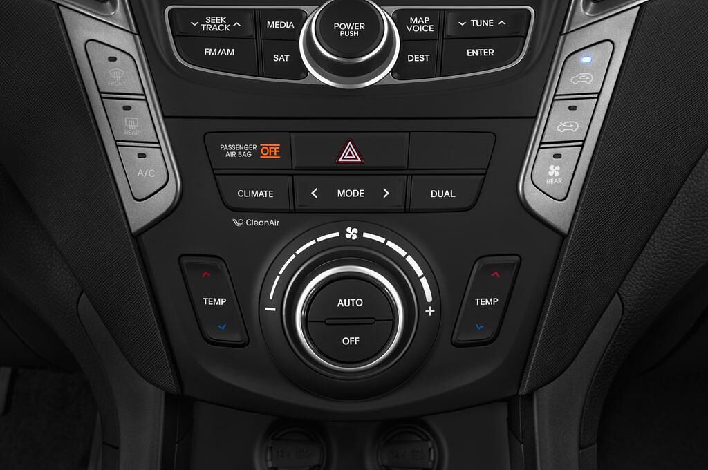 Hyundai Grand Santa Fe (Baujahr 2014) Premium 5 Türen Temperatur und Klimaanlage