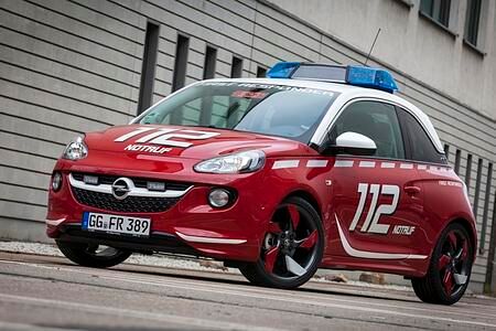 Kleiner Feuerwehr-Opel - Tatü-Tata, der Adam ist da