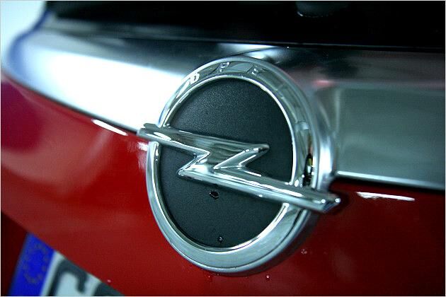 Mit 325 PS ist der Insignia OPC das stärkste Modell der Marke mit dem Blitz