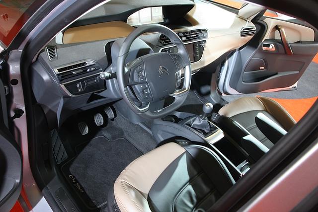 Das Cockpit kann mit eigenem Stil aufwarten