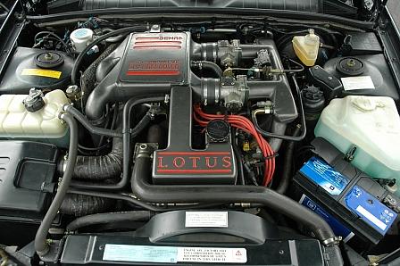 Reihensechszylinder im Lotus Omega