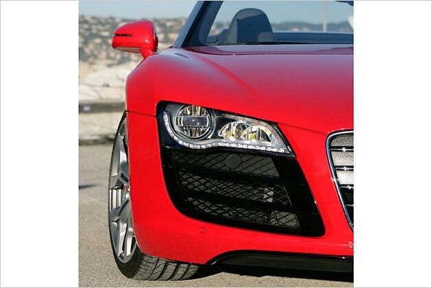 Der R8 hat serienmäßig LED-Scheinwerfer
