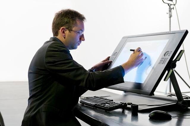 Denn der „Sergio“ ist der erste Pininfarina, dessen Form komplett am Computer entstanden ist