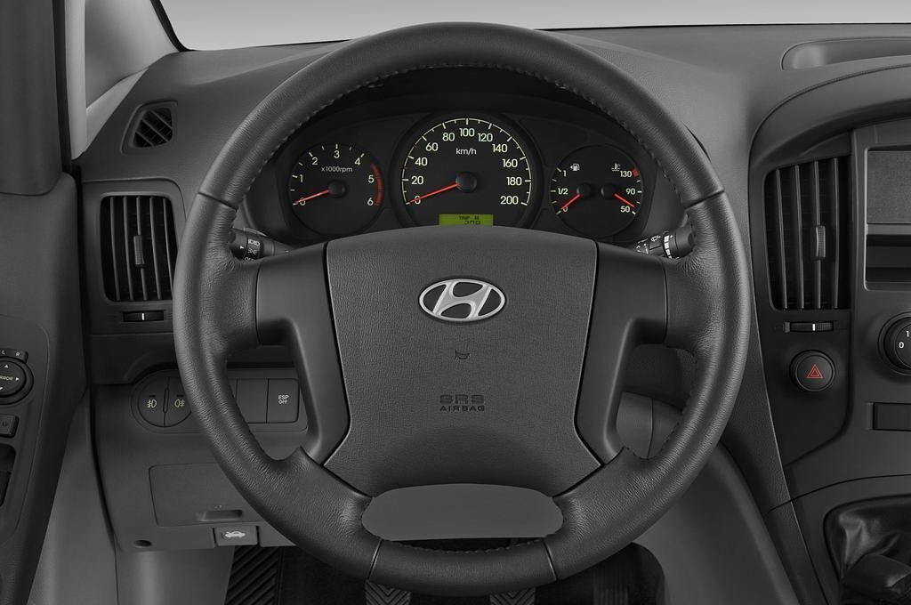 Hyundai H-1 (Baujahr 2010) - 5 Türen Lenkrad