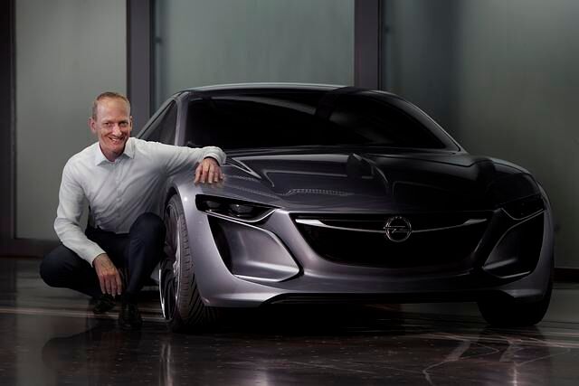 Die Studie feiert auf der IAA Premiere