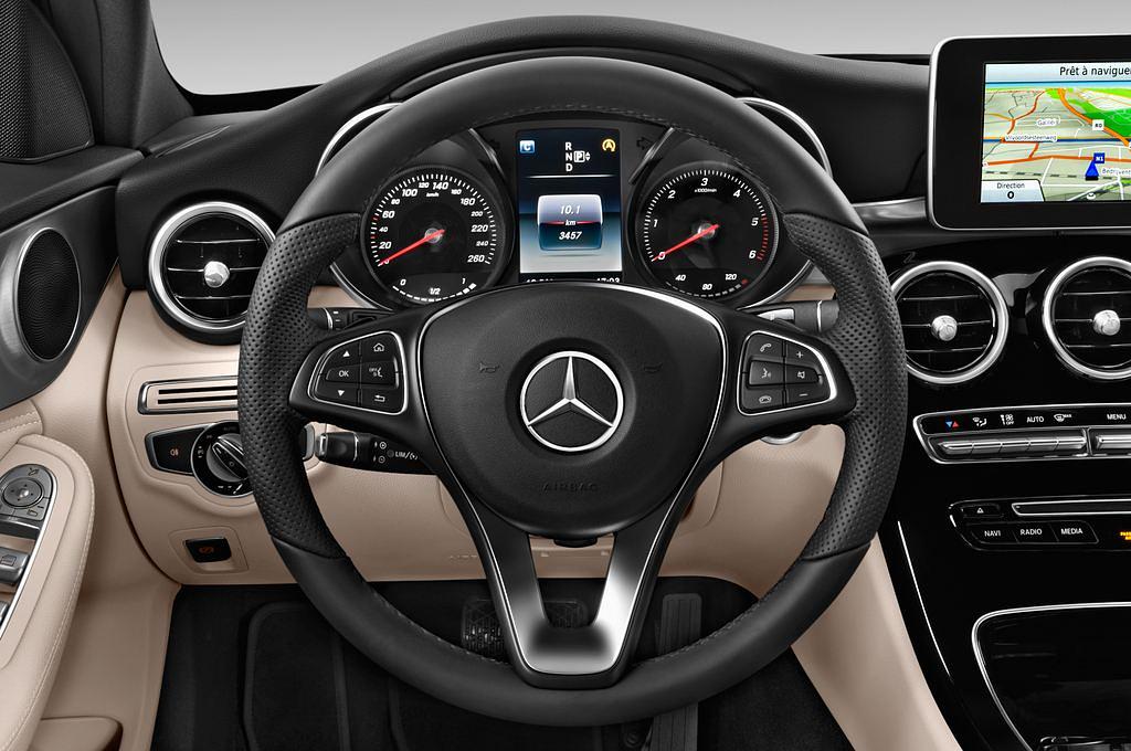 Mercedes C-Class (Baujahr 2015) Avantgarde 5 Türen Lenkrad
