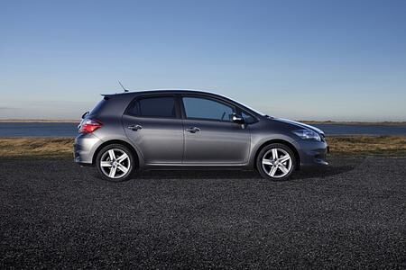 Toyota Auris - Plus per Paket Toyota Auris - Plus per Paket
