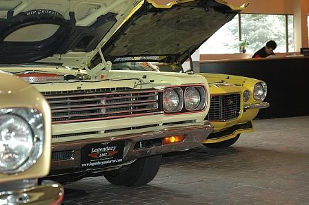 Legendary Motorcar: Plymouth Roadrunner