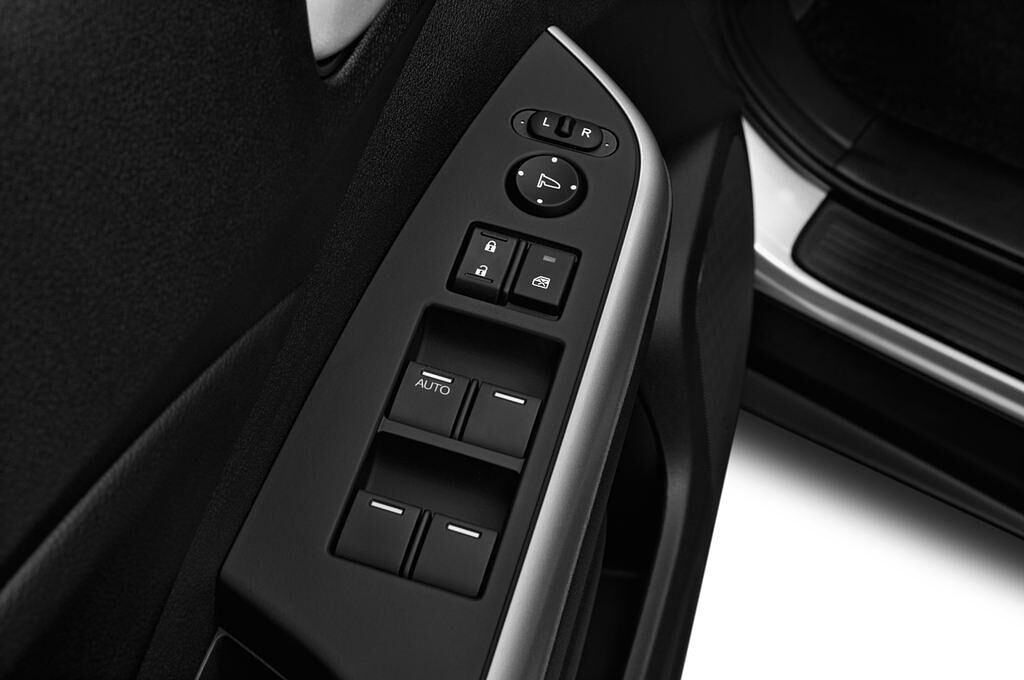 Honda CR-V (Baujahr 2013) Elegance 5 Türen Bedienungselemente Tür