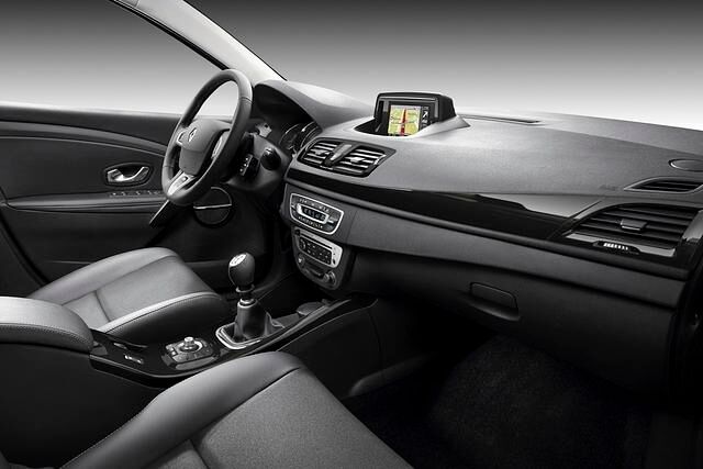 Der Megane rüstet sich für den neuen VW Golf