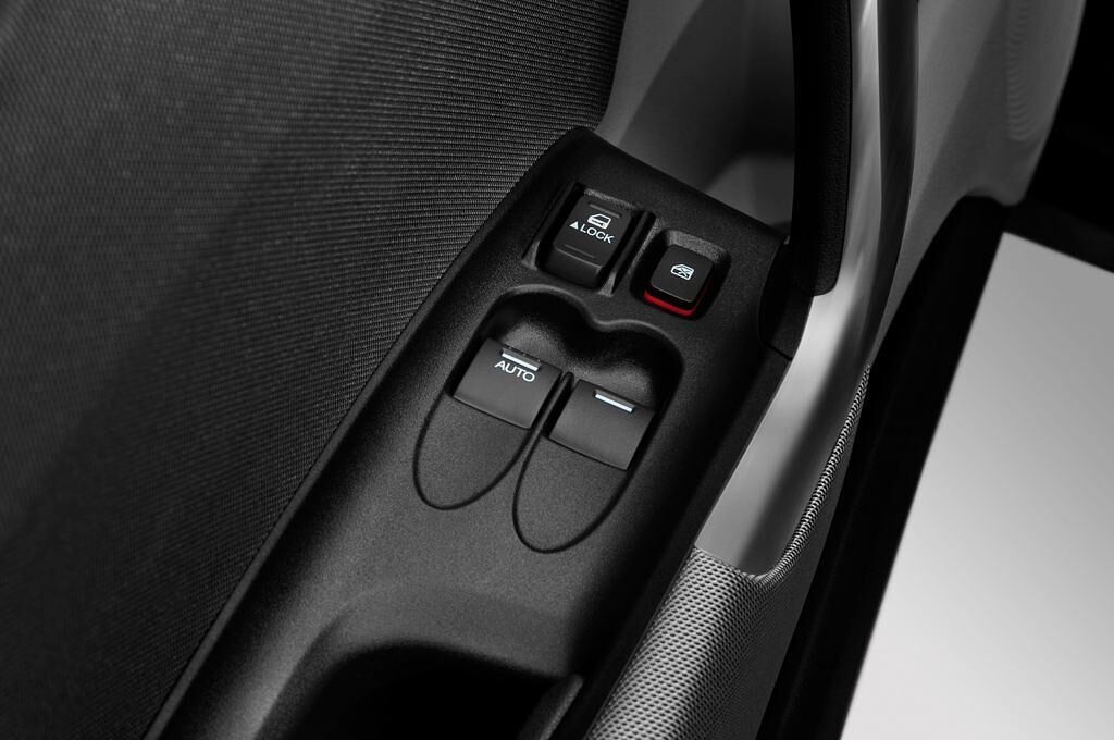 Honda CR-Z (Baujahr 2010) Sport 3 Türen Bedienungselemente Tür