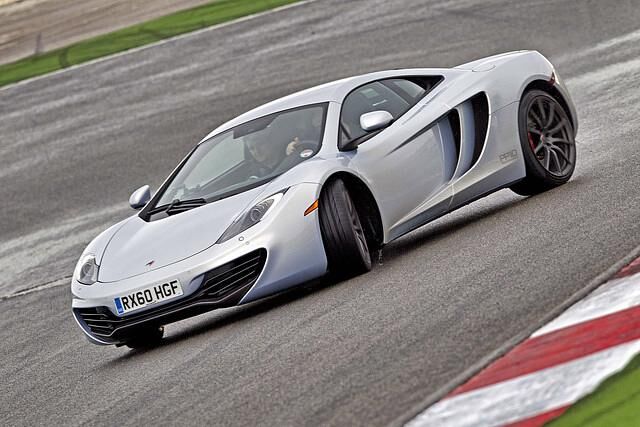 Der McLaren gehört zu den schnellsten Supersportwagen