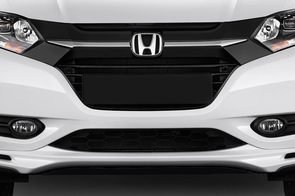 Honda HR-V (Baujahr 2016) Executive 5 Türen Kühlergrill und Scheinwerfer