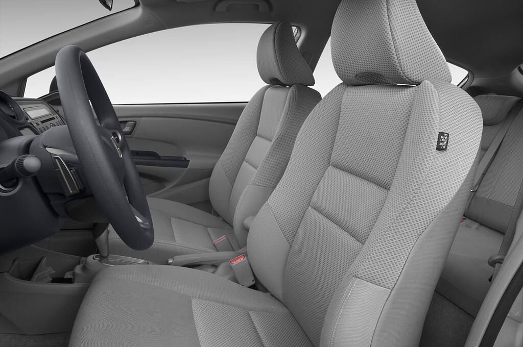 Honda Insight (Baujahr 2011) Comfort 5 Türen Vordersitze